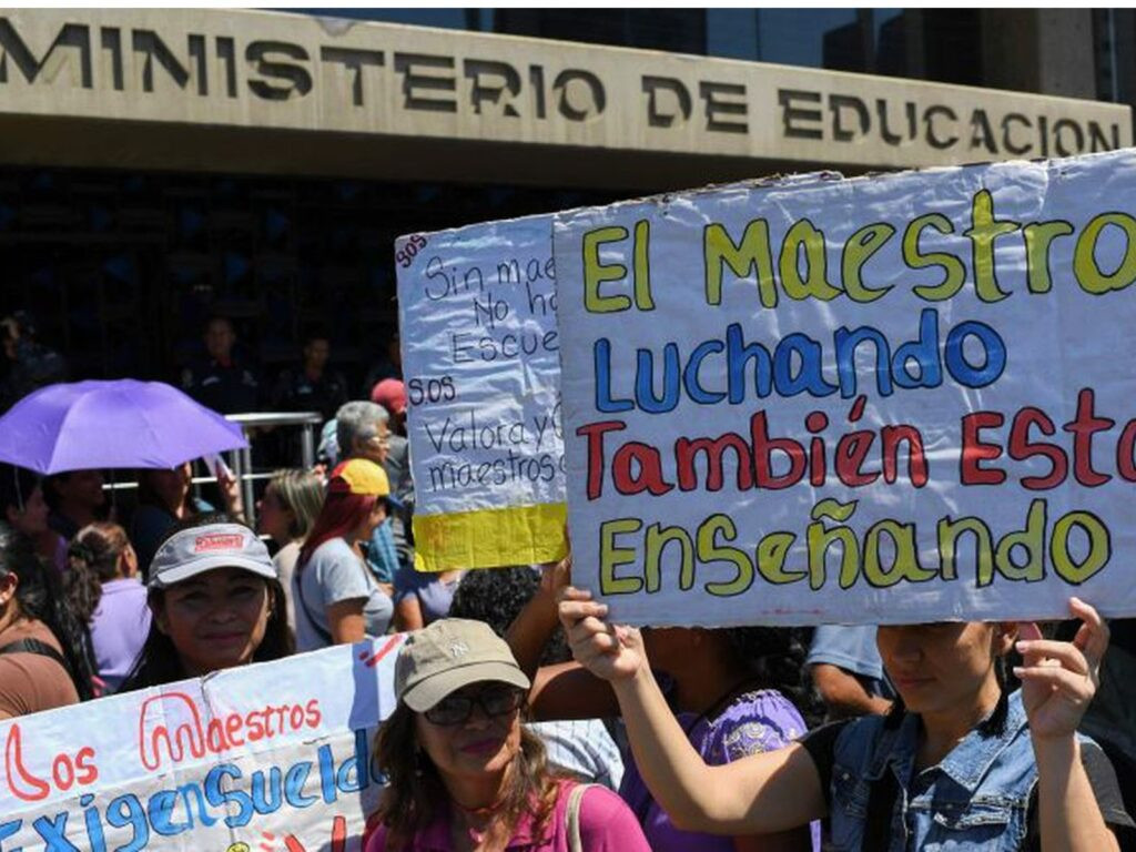 Diario Frontera, Frontera Digital,  Nacionales, ,Maestros exigen al Ministerio de Educación mejoras salariales, créditos y atención social
