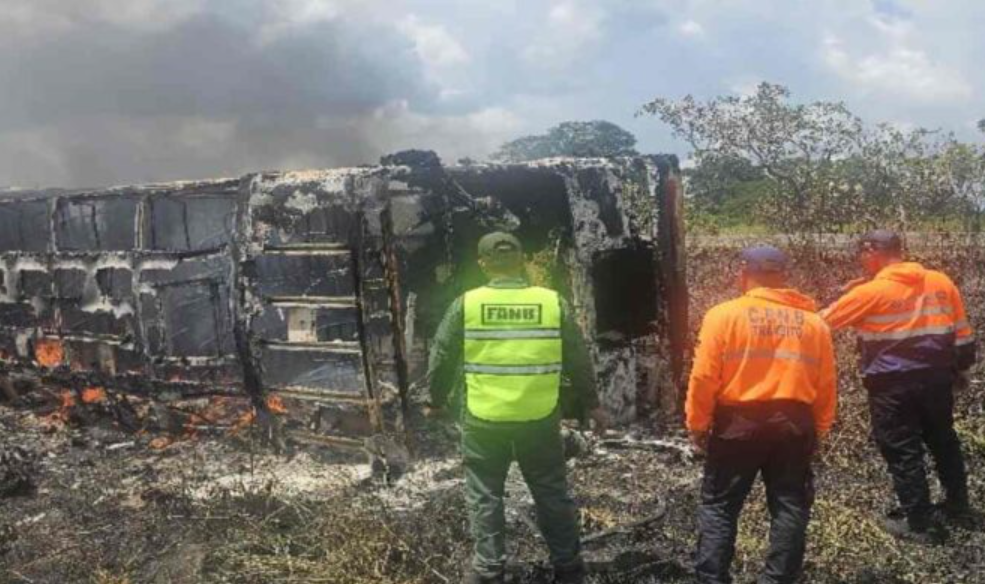 Diario Frontera, Frontera Digital,  Sucesos, ,Incendio de autobús en Bolívar: revelan identidad de los 11 fallecidos