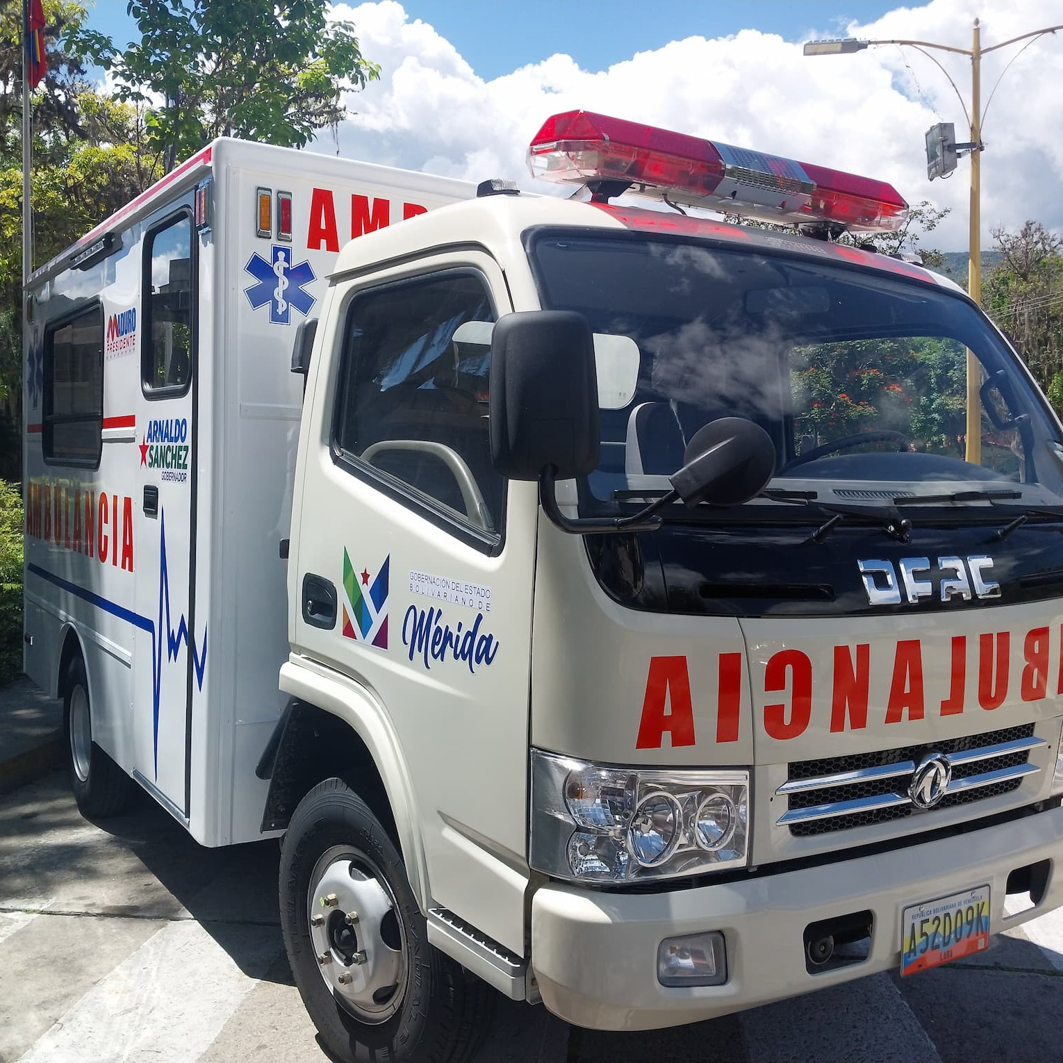 Diario Frontera, Frontera Digital,  Regionales, ,Gobernador Arnaldo Sánchez entregó ambulancia nueva al Iahula