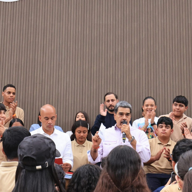 Diario Frontera, Frontera Digital,  Nacionales, ,Presidente Maduro da por inaugurado al año escolar 2025-2026 
en la Unidad Educativa "Urbaneja Achelpohl" en Caracas