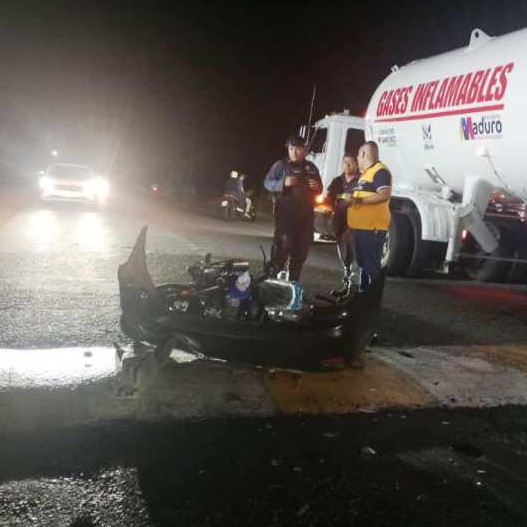 Diario Frontera, Frontera Digital,  Sucesos, ,Motorizado lesionado tras impactar contra
un vehículo en la carretera Panamericana