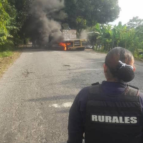 Diario Frontera, Frontera Digital,  El Vigía Panamericana, ,Gandola entró en llamas en Caño Amarillo