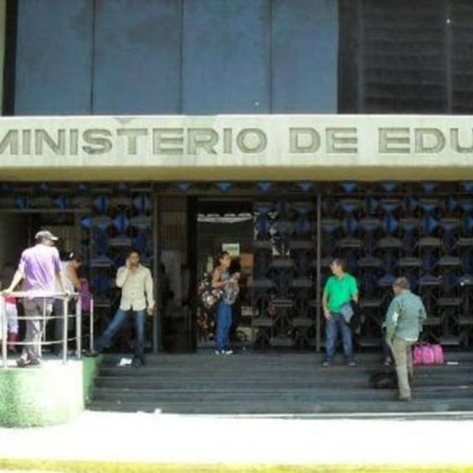 Diario Frontera, Frontera Digital,  Nacionales, ,Ministerio de Educación paga cestaticket a los docentes: reportan retrasos y monto incompleto