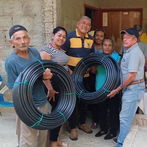 Diario Frontera, Frontera Digital,  El Vigía Panamericana, ,El concejal del pueblo entregó dos rollos 
de mangueras y alimentos a familia de El Vigía