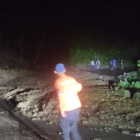 Diario Frontera, Frontera Digital,  Nacionales, ,Restringen paso entre Barinas y Mérida por deslizamiento
