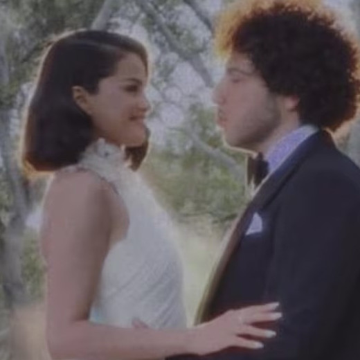 Diario Frontera, Frontera Digital,  Farándula, ,Selena Gomez y Benny Blanco dicen "sí, acepto" 
en romántica ceremonia en California