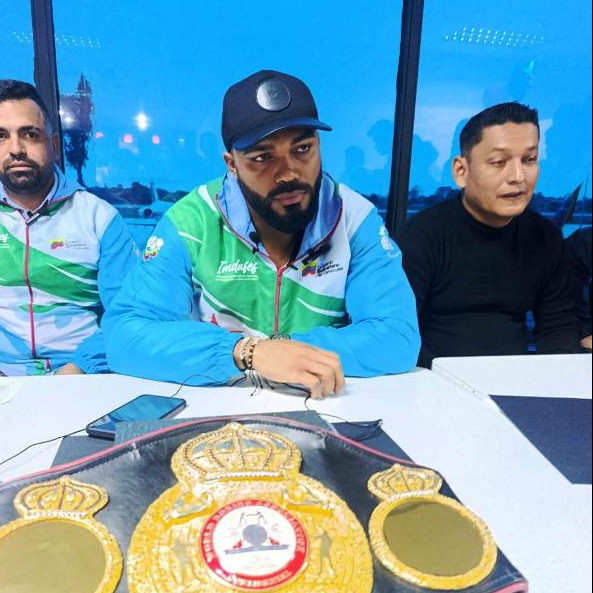 Diario Frontera, Frontera Digital,  Deportes, ,Vigíenses recibieron por todo lo alto
al Campeón Mundial de Boxeo Albert Ramírez