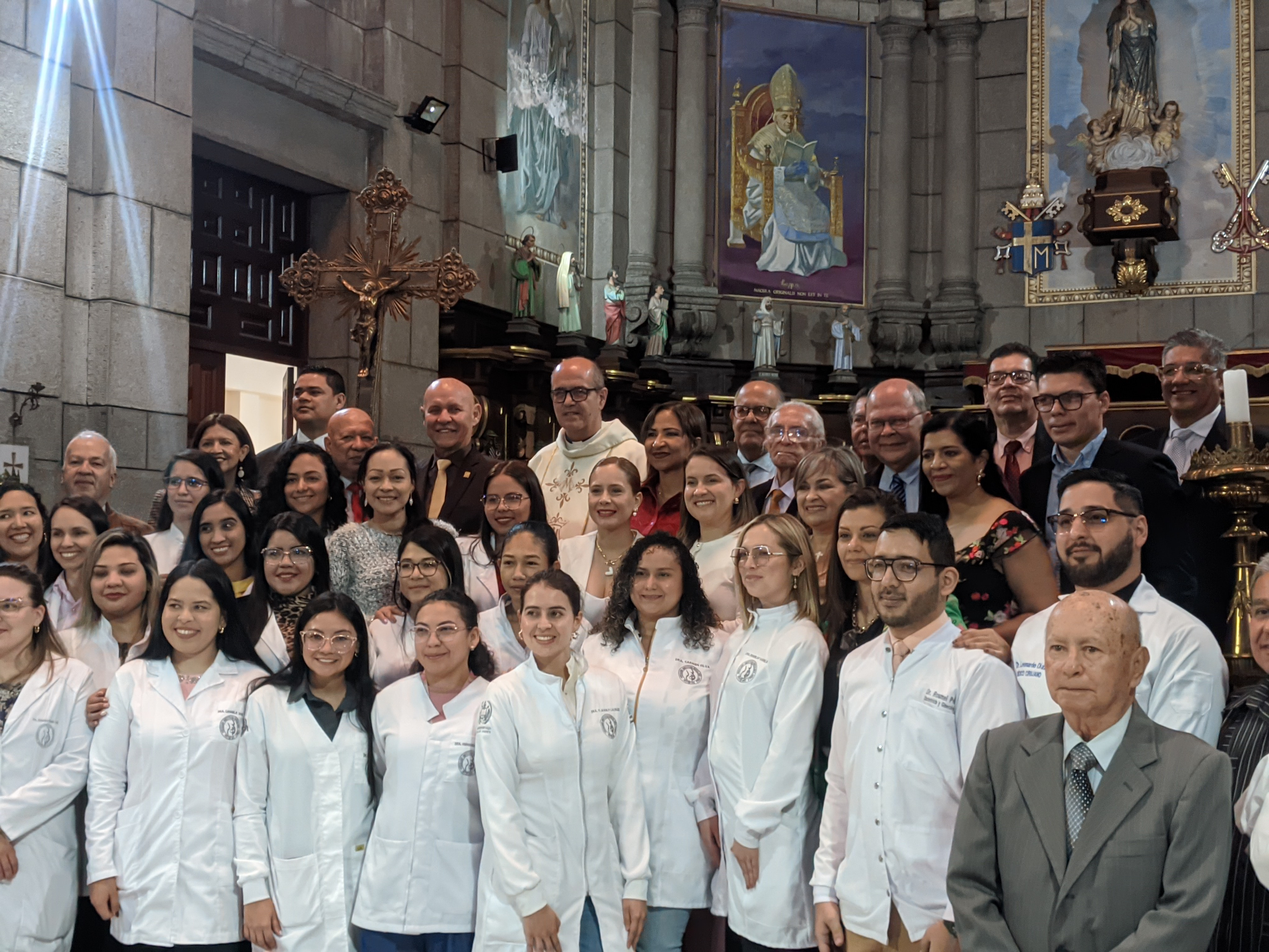 Diario Frontera, Frontera Digital,  Salud, Regionales, ,La Basílica de la Inmaculada Concepcion fue el centro de la actividad conmemorativa. Foto: Prensa Apula / IPP,ULA y la Apula celebraron 50 años del postgrado de Obstetricia y Ginecología
