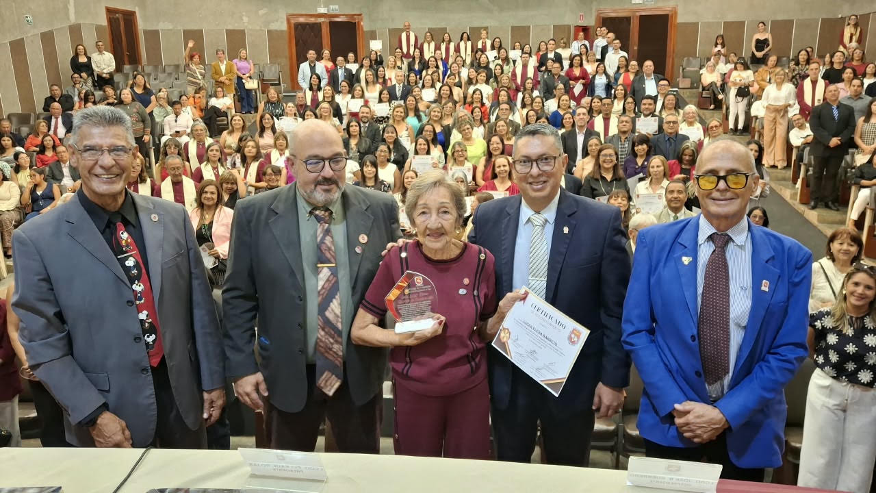 Diario Frontera, Frontera Digital,  Regionales, ,Detalles de este acto que reconoció a quienes dignifican la profesión de la Contaduría Pública en el estado Mérida. Foto: Prensa Ccpem,Contadores Públicos de Mérida fueron homenajeados 
por su trayectoria de 5 a 50 años en la profesión