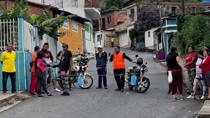 https://www.test.fronteradigital.com.ve/Habitantes de Quebrada Blanca en Tovar cierran vía en protesta por colas de combustible