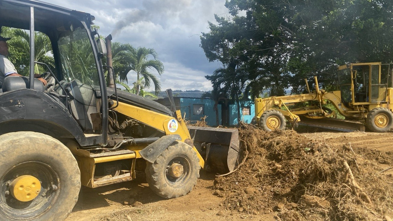 https://www.test.fronteradigital.com.ve/Alcaldía de Zea avanza con trabajos de rehabilitación vial 
y despeje de escombros en la parroquia Caño El Tigre