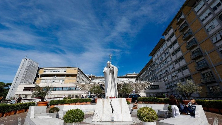 https://www.test.fronteradigital.com.ve/La salud del Papa: una buena recuperación del pulmón operado