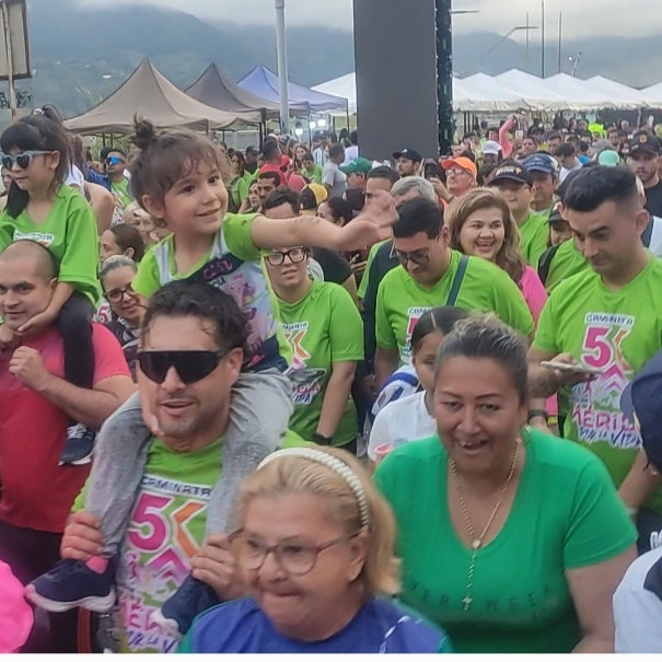 Diario Frontera, Frontera Digital,  Deportes, ,Con rotundo éxito y masiva participación de casi 10 mil personas 
se realizó la Caminata Nocturna por la Paz y la Vida en Mérida