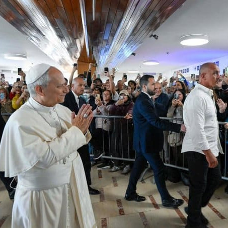 Diario Frontera, Frontera Digital,  Internacionales, ,El papa León XIV entra caminando al hospital antes de ser operado del pulmón