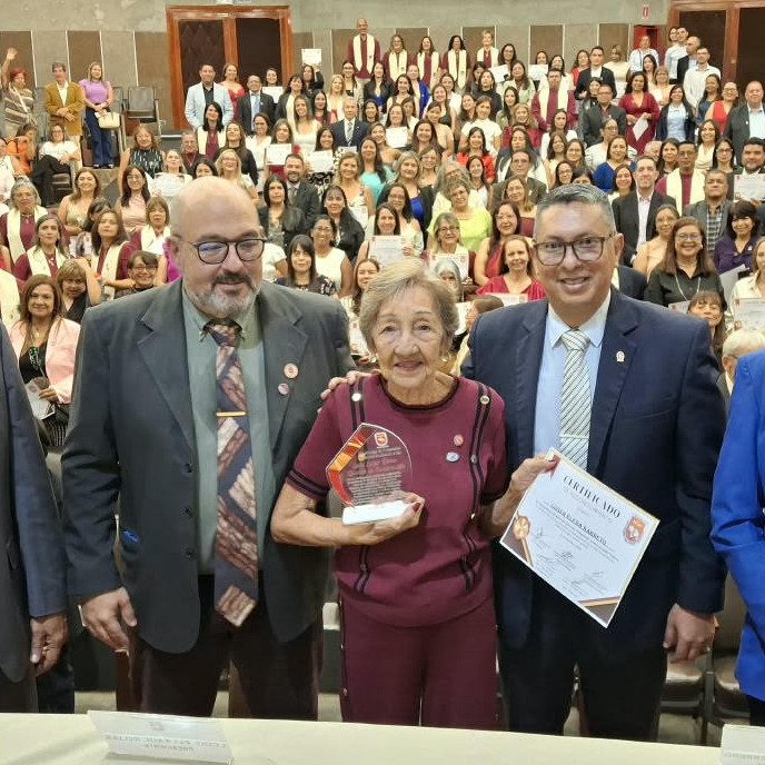 Diario Frontera, Frontera Digital,  Regionales, ,Contadores Públicos de Mérida fueron homenajeados 
por su trayectoria de 5 a 50 años en la profesión