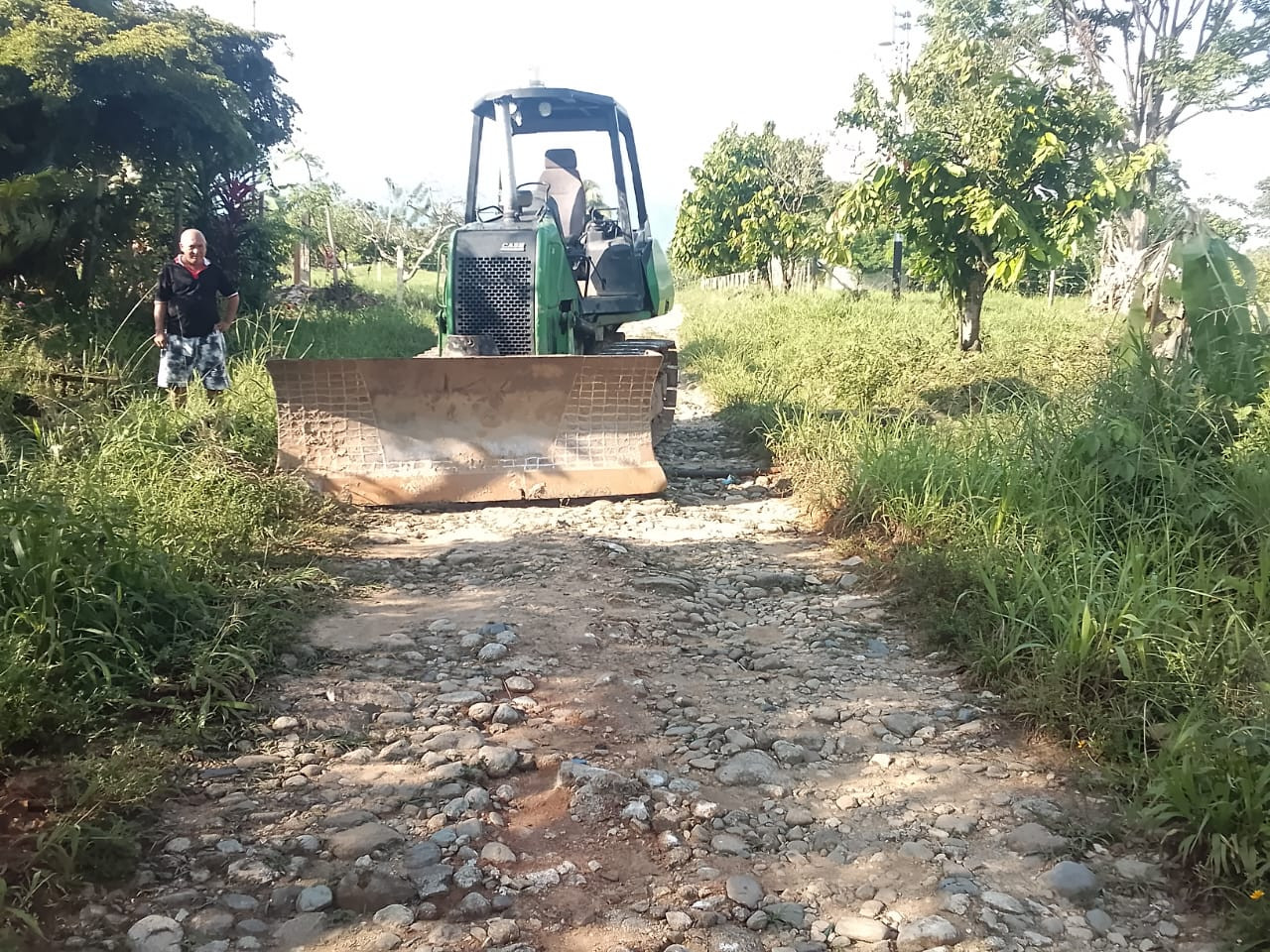 Diario Frontera, Frontera Digital,  El Vigía Panamericana, ,Actualmente la máquina D4 se encuentra trabajando en el sector Maracaibito de la parroquia Tucaní,Caracciolo Parra y Olmedo: Maquinaria D4 avanza en la habilitación 
de la vialidad agrícola del sector Maracaibito