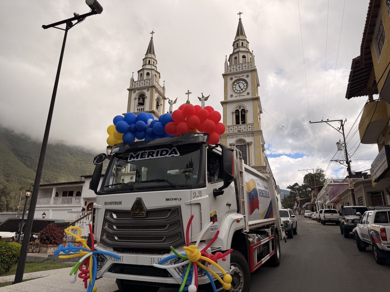 Diario Frontera, Frontera Digital,  Mocoties, ,Estás acciones procuran consolidar a Mérida como un estado potencia,Arnaldo Sánchez entregó camión compactador de desechos al municipio Rivas Dávila