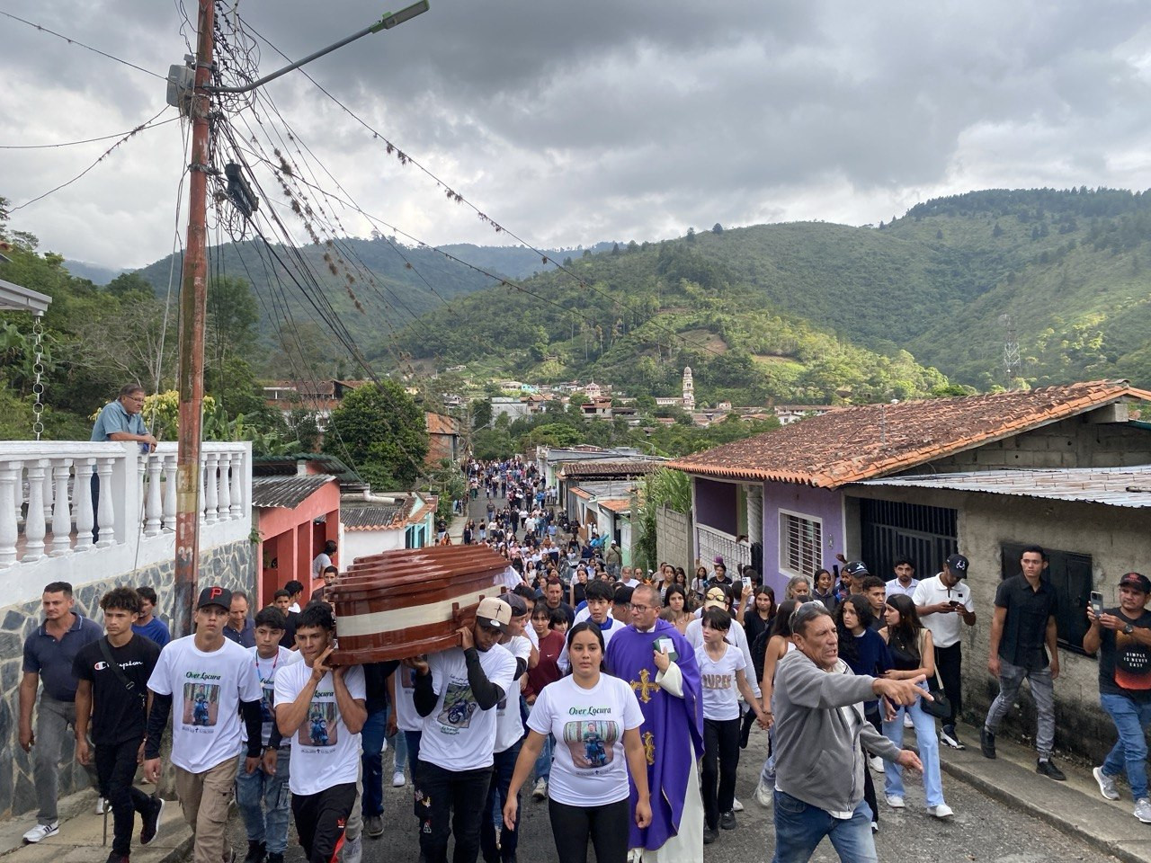 Diario Frontera, Frontera Digital,  Regionales, ,La partida de este joven, quien contaba con toda una vida por delante, ha generado una profunda consternación en diversos sectores del municipio,Zea despide con profundo dolor al joven Over Antonio Luna Linares
