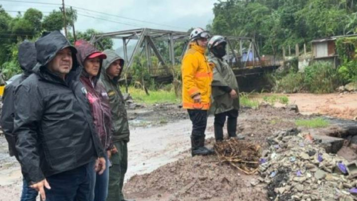 Diario Frontera, Frontera Digital,  Nacionales, ,El personal de Protección Civil mantiene el monitoreo constante en las zonas de alta vulnerabilidad y reitera el llamado a los conductores a mantener la precaución debido a la inestabilidad climática en la zona andina,Deslizamientos por lluvias en Táchira 
son atendidos por organismos de seguridad