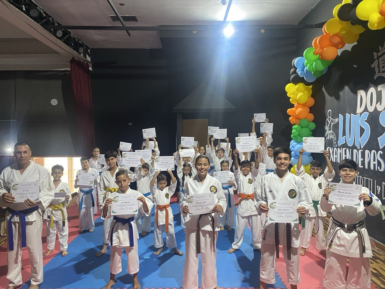 Diario Frontera, Frontera Digital,  Deportes, ,Los interesados en formar parte de esta familia deportiva pueden acudir a los entrenamientos en Zea (parte alta del terminal, lunes, miércoles y viernes, de 2:30 p.m. a 3:30 p.m.) o en Tovar (gimnasio Monseñor Pulido Méndez, a partir de las 4:00 p.m.),Atletas de Zea y Tovar ascendieron en su nivel de Karate durante exitoso acto del “Dojo Luis Salas”