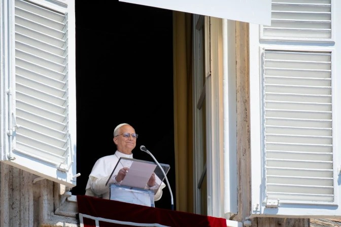 Diario Frontera, Frontera Digital,  Internacionales, ,Tras el rezo del ángelus, León XIV recordó la celebración, ayer, de la Jornada Mundial del Refugiado y apeló a "las conciencias de los responsables de las naciones" | Crédito: Vatican Media,"Nadie puede ser indiferente ante quienes buscan protección”, 
exclama el Papa tras la Jornada Mundial del Refugiado