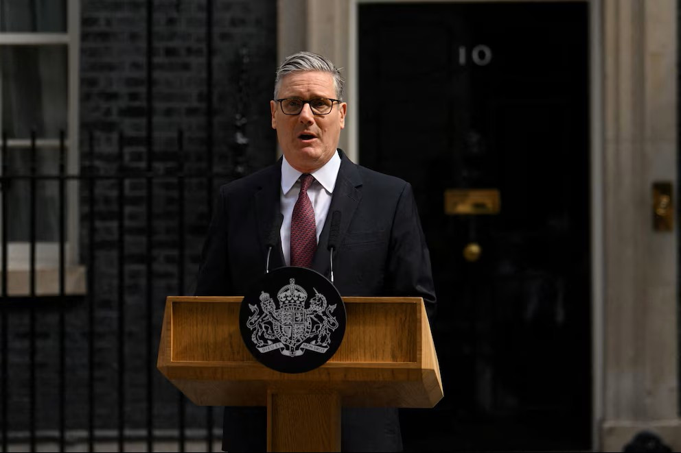 Diario Frontera, Frontera Digital,  Internacionales, ,El primer ministro británico, Keir Starmer, anuncia su dimisión desde su residencia en Downing Street. (REUTERS/Jaimi Joy TPX IMAGES OF THE DAY),Dimite Keir Starmer, primer ministro británico