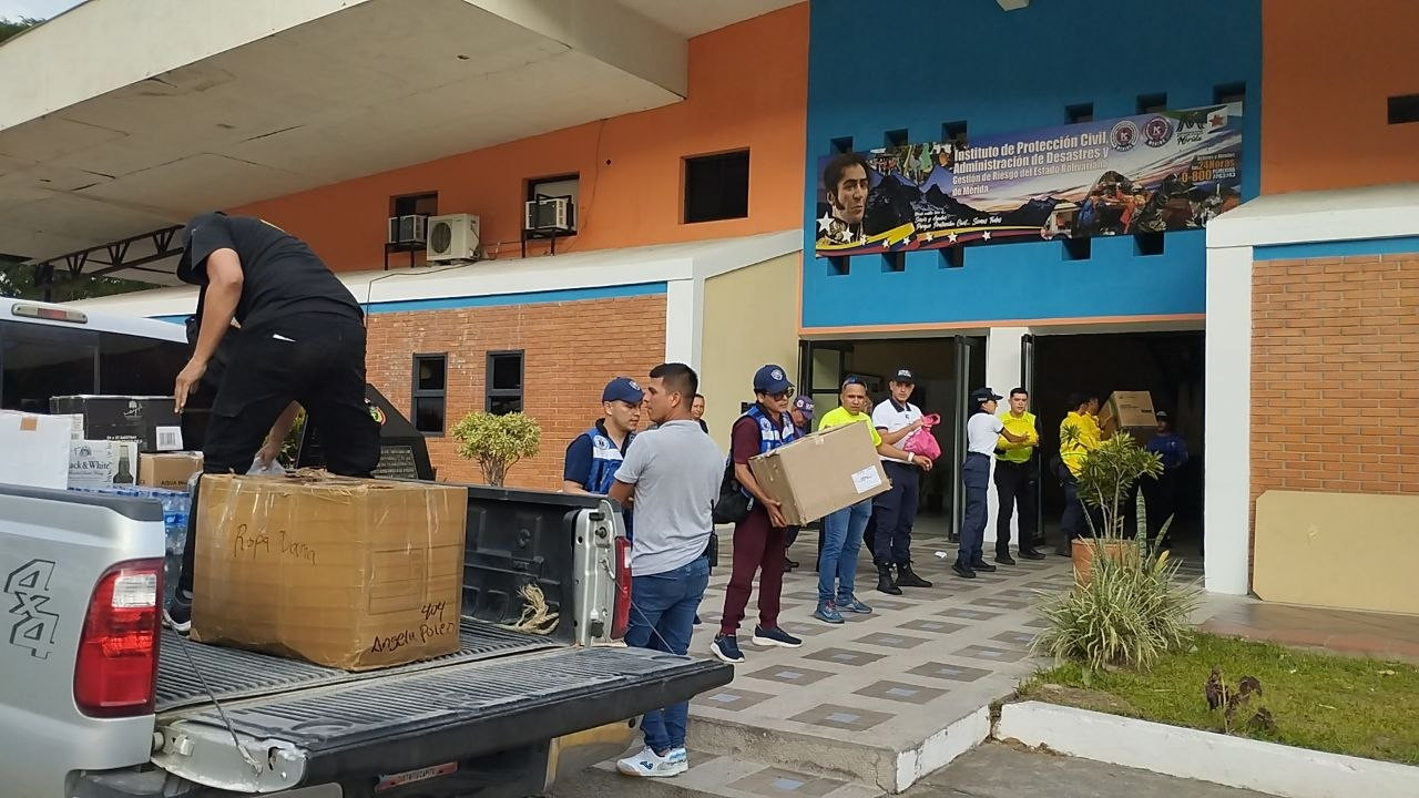Diario Frontera, Frontera Digital,  Regionales, ,Estas campañas de recolección y envío de insumos esenciales para las zonas afectadas se mantienen activas, con un trabajo organizado y seguro que involucra a voluntarios, a autoridades y a la comunidad,Protección Civil Mérida coordina recepción de ayuda humanitaria
