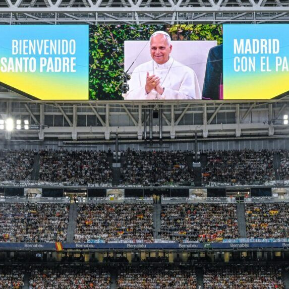 Diario Frontera, Frontera Digital,  Internacionales, ,La Orquesta Carlos Cruz-Diez brilló en el Santiago Bernabéu durante acto con el papa León XIV
