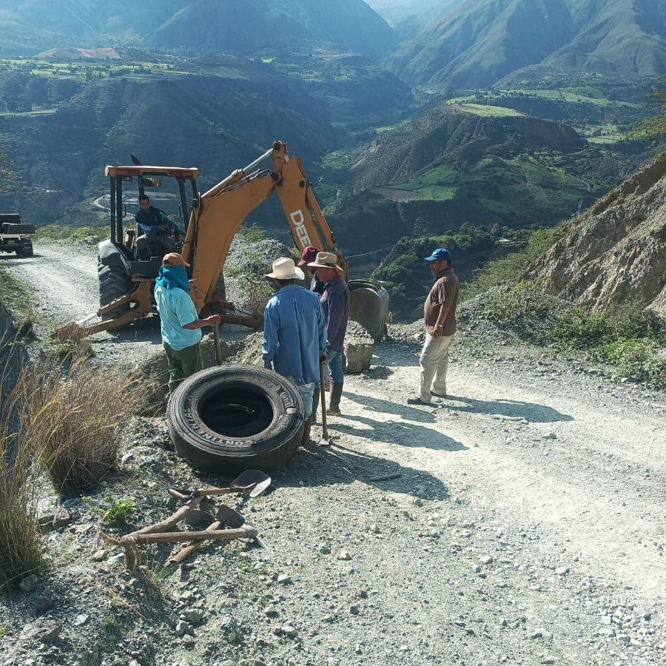 Frontera Digital,  Regionales,  La Alcaldía de Arzobispo Chacón ejecuta trabajos de recuperación vial