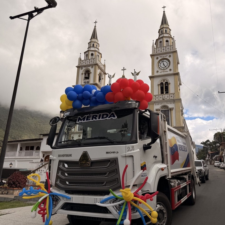 Diario Frontera, Frontera Digital,  Mocoties, ,Arnaldo Sánchez entregó camión compactador de desechos al municipio Rivas Dávila