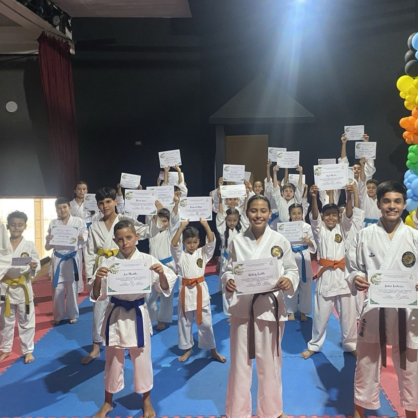 Diario Frontera, Frontera Digital,  Deportes, ,Atletas de Zea y Tovar ascendieron en su nivel de Karate durante exitoso acto del “Dojo Luis Salas”
