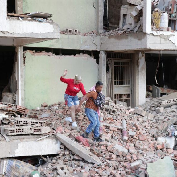 Diario Frontera, Frontera Digital,  Nacionales, ,La Guaira entre escombros: edificios colapsados y hospitales saturados tras los terremotos