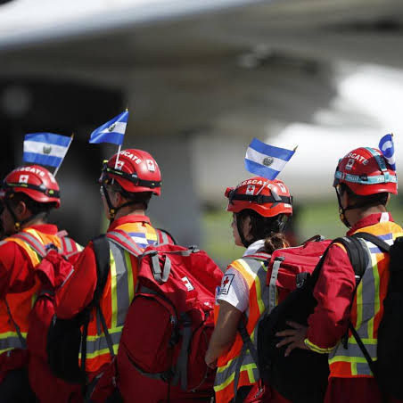 Diario Frontera, Frontera Digital,  Nacionales, ,Llegan a Venezuela rescatistas de El Salvador con 50 toneladas de ayuda humanitaria