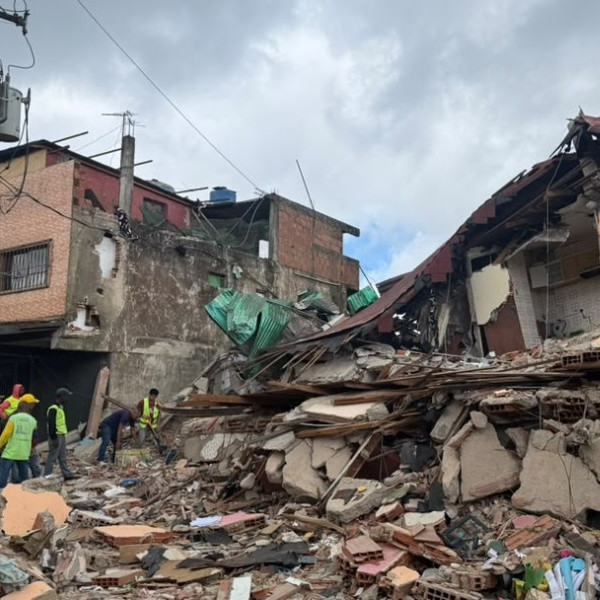 Diario Frontera, Frontera Digital,  Nacionales, ,“Perdimos todo, pero estamos vivos”, vecinos de El Junquito