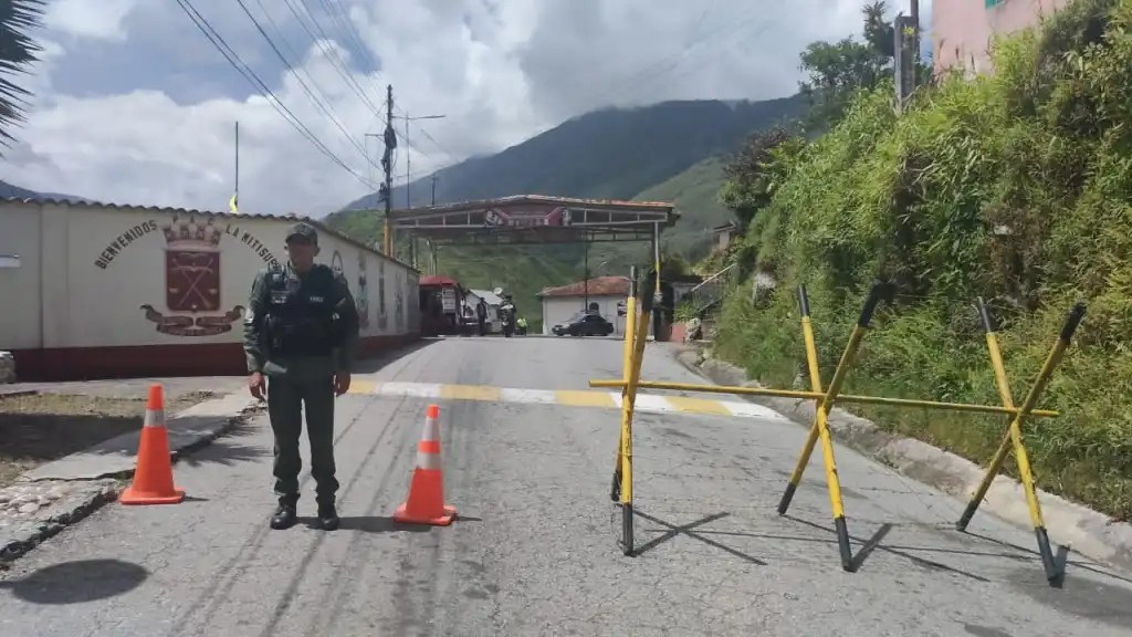 Diario Frontera, Frontera Digital,  Regionales, ,A partir de la presente notificación, se establece un cierre nocturno total de la vía desde las 6:00 p.m. hasta las 6:00 a.m.,Decretan cierre nocturno total en la Mérida – Barinas 
por riesgo inminente en El Celoso