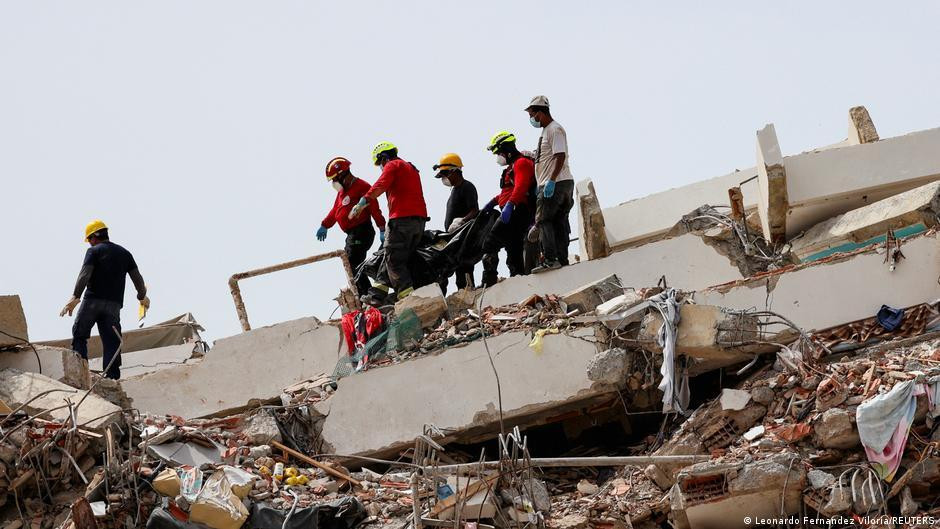 Diario Frontera, Frontera Digital,  Nacionales, ,Foto: E. Viloria / Reuters,Aumenta la tensión en la zona cero: la gente se desespera 
por el rescate de cuerpos de sus familiares