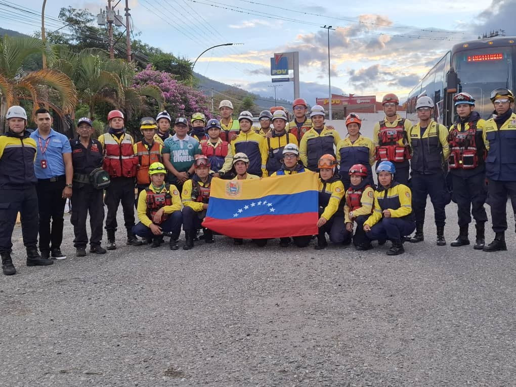 Diario Frontera, Frontera Digital,  Regionales, ,Mérida despliega 25 bomberos forestales en apoyo a La Guaira