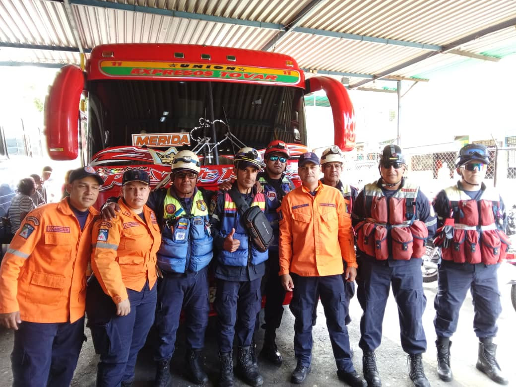 Diario Frontera, Frontera Digital,  Mocoties, ,Parte cuarta avanzada de funcionarios del Eje del Mocotíes hacia La Guaira tras terremoto en Caracas
