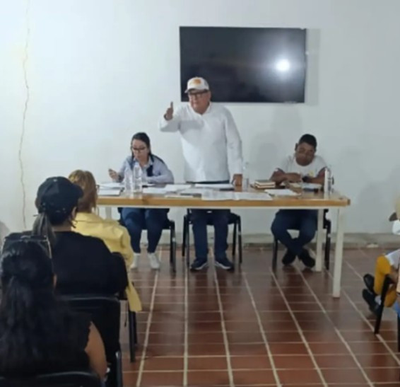 Diario Frontera, Frontera Digital,  El Vigía Panamericana, ,Subrayó que el inicio de clases en los estados no afectados, no debe confundirse con el Decreto de Duelo Nacional, se activaron las instituciones educativas en la jurisdicción, más no se levantó la Ley Seca.,Decreto de Duelo Nacional dura hasta el jueves informó el alcalde de Alberto Adriani
