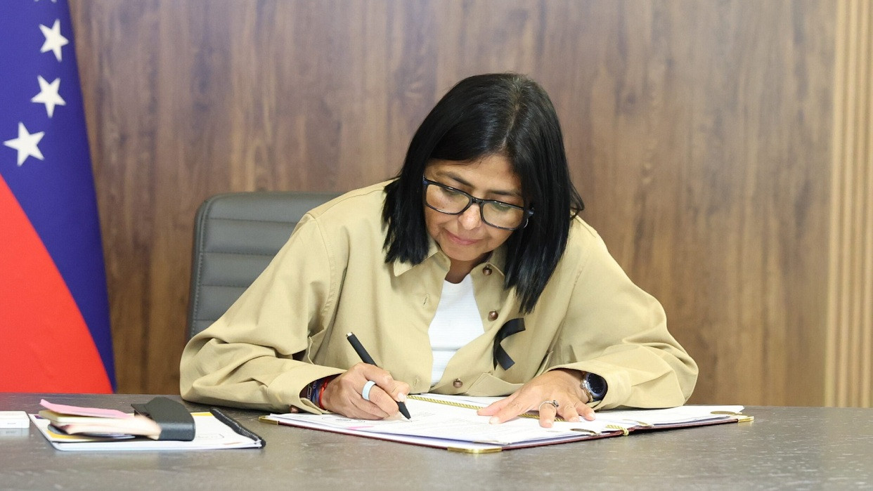 Diario Frontera, Frontera Digital,  Nacionales, ,Delcy Rodríguez firma reglamento de la Ley de Hidrocarburos para impulsar el sector energético