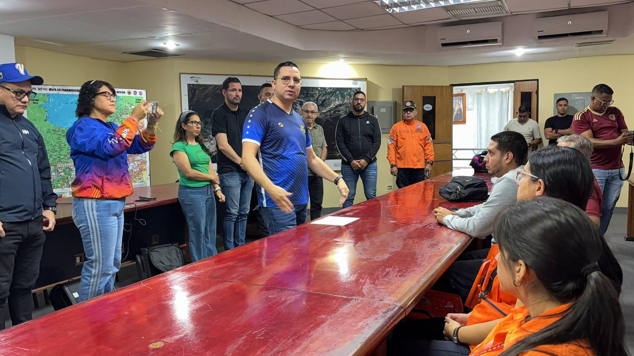 Diario Frontera, Frontera Digital,  Regionales, ,El director de Protección Civil Mérida, Luis Lobo Sivoli, destacó que este despliegue, orientado por la presidenta Delcy Rodríguez, en coordinación con el gobernador Arnaldo Sánchez, busca rehabilitar arterias viales y edificios en ruinas, por manos de profesionales comprometidos con la recuperación de estas zonas,Mérida despliega avanzada técnico-científica para evaluar infraestructuras por sismos