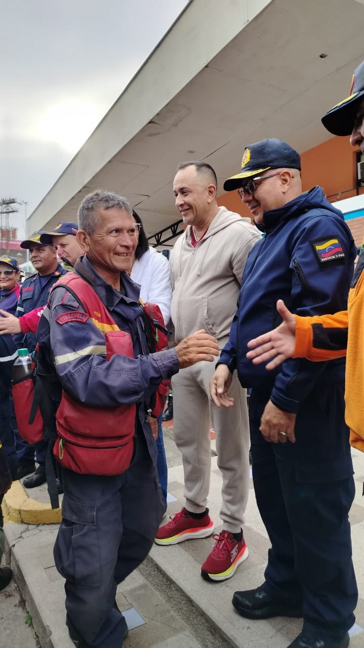 Diario Frontera, Frontera Digital,  Regionales, ,Las autoridades regionales enviaron un mensaje de aliento y fe a las familias que aún atraviesan momentos difíciles a causa de esta contingencia, reafirmando que Mérida siempre estará en la primera línea de apoyo ante cualquier adversidad,Gobierno de Mérida recibió a sus 137 héroes tras labores de rescate