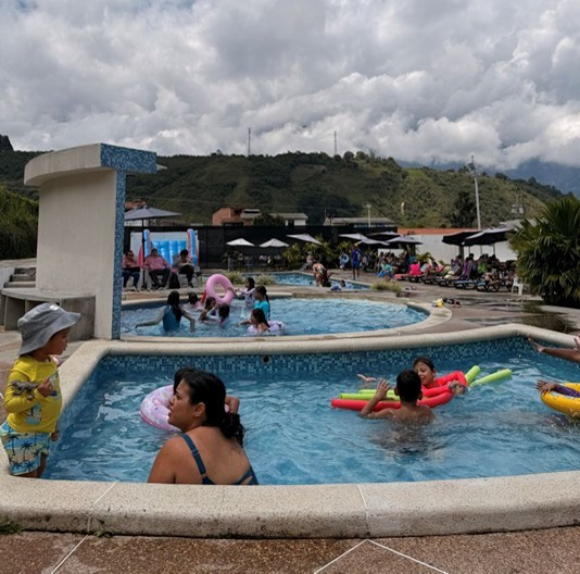Diario Frontera, Frontera Digital,  Regionales, ,: La familia universitaria disfrutó este domingo, Día del Niño, en el “Centro Recreacional para la Vida y Salud del Profesor Universitario”, ubicado en la sede de la Apula. Foto: Prensa Apula - IPP,APULA – IPP conmemoró el Día del Niño 
con exitosa jornada recreativa en Mérida