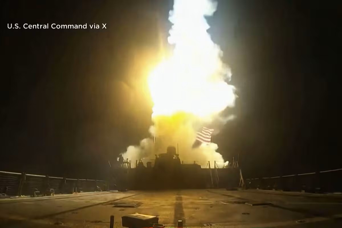 Diario Frontera, Frontera Digital,  Internacionales, ,Estados Unidos llevó a cabo su octava noche consecutiva de ataques contra Irán, dirigidos contra instalaciones y unidades militares que, según afirmó, eran responsables del ataque en el que murieron dos militares estadounidenses en Jordania,EE.UU. ataca a fuerzas iraníes vinculadas al atentado de Jordania, Kuwait informa de ataques