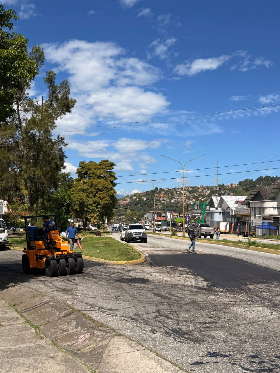 Diario Frontera, Frontera Digital,  Regionales, ,Alcalde Nelson Álvarez desplegó 193 toneladas de asfalto en la avenida Los Próceres