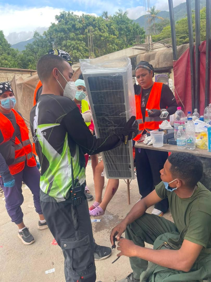 Diario Frontera, Frontera Digital,  Nacionales, ,Usuarios de Instagram visibilizan el apoyo de Austin Piñate y Grupo Hammer ante la donación de luminarias en zonas afectadas
