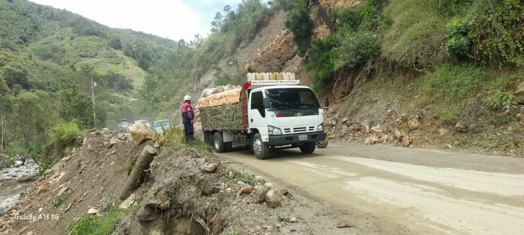 Diario Frontera, Frontera Digital,  Regionales, ,Diversas instituciones y organismos trabajan coordinadamente para atender cualquier eventualidad causada por las lluvias,Arnaldo Sánchez garantiza vigilancia y respaldo ante condiciones climáticas adversas en Mérida