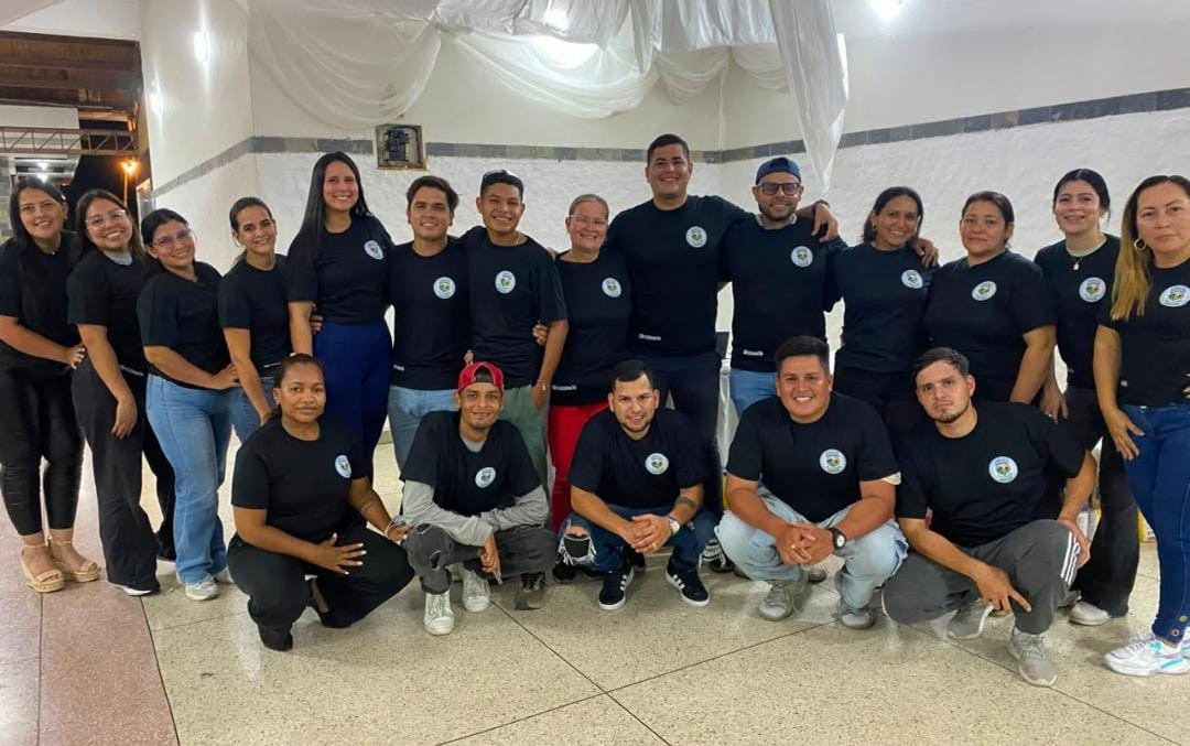 Diario Frontera, Frontera Digital,  El Vigía Panamericana, ,este grupo de Voluntarios, vigíenses, se creó luego de la tragedia, en función de atender a los niños y adolescentes en el marco del Día del Niño, nació de la generosidad, la bondad y solidaridad de las personas que se sumaron,Voluntarios de El Vigía llevarán un "abrazo andino" a los niños de La Guaira