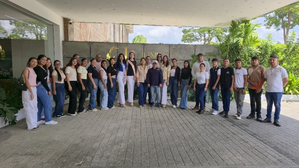 Diario Frontera, Frontera Digital,  El Vigía Panamericana, ,La iniciativa representa un esfuerzo conjunto entre el gobierno municipal, la empresa privada y el sector académico, mediante una alianza estratégica con Juniotel Hotel, la Cámara de Turismo del Sur del Lago (Catsurla) y la Universidad Politécnica Territorial Klever Ramírez (Uptm),Culminó con éxito formación de 23 jóvenes Promotores Turísticos en El Vigía