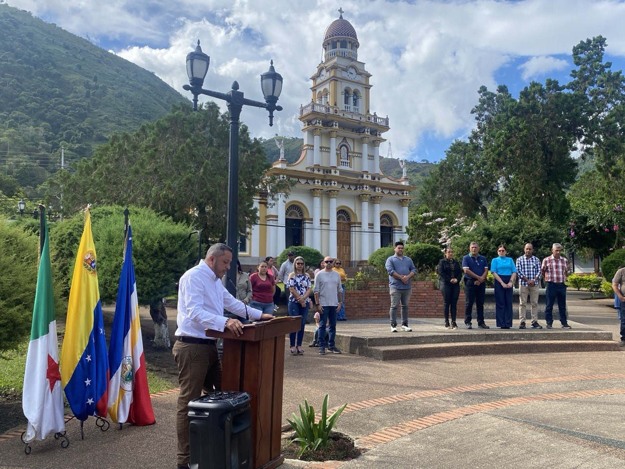 Diario Frontera, Frontera Digital,  Regionales, ,La actividad central incluyó la colocación de ofrendas florales, la entonación de los himnos patrios y discursos orientados a rendir tributo al padre de la patria,Zea conmemoró los 243 años del natalicio del 
Libertador Simón Bolívar con compromiso patrio y solidaridad